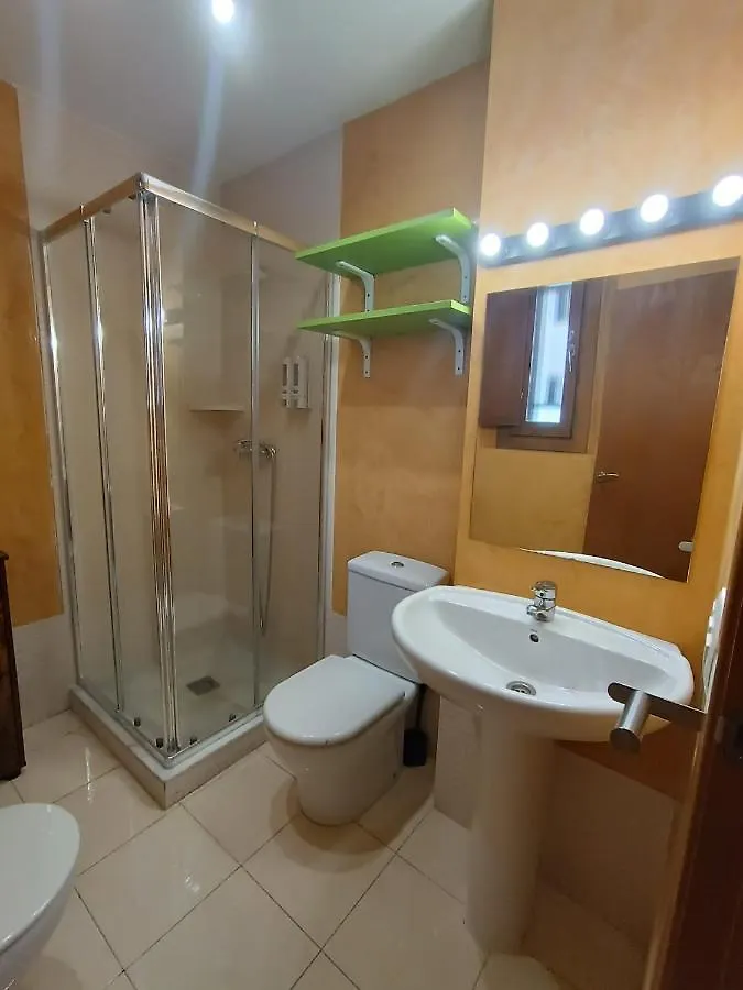 Encanto. Centrico Triplex Cerca De La Corredera Y Casco Antiguo. Cordoba